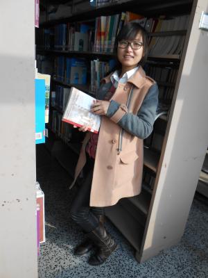杨莹,预备党员,院学生会信息调研部部长,以403分的成绩考取中国农业科学院,综合成绩排名第一 杨莹,预备党员,院学生会信息调研部部长,以403分的成绩考取中国农业科学院,综合成绩排名第一